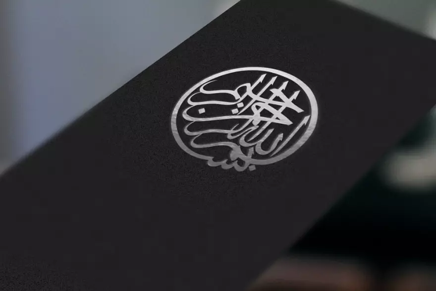 Download Logo PSD mockup on a black business card