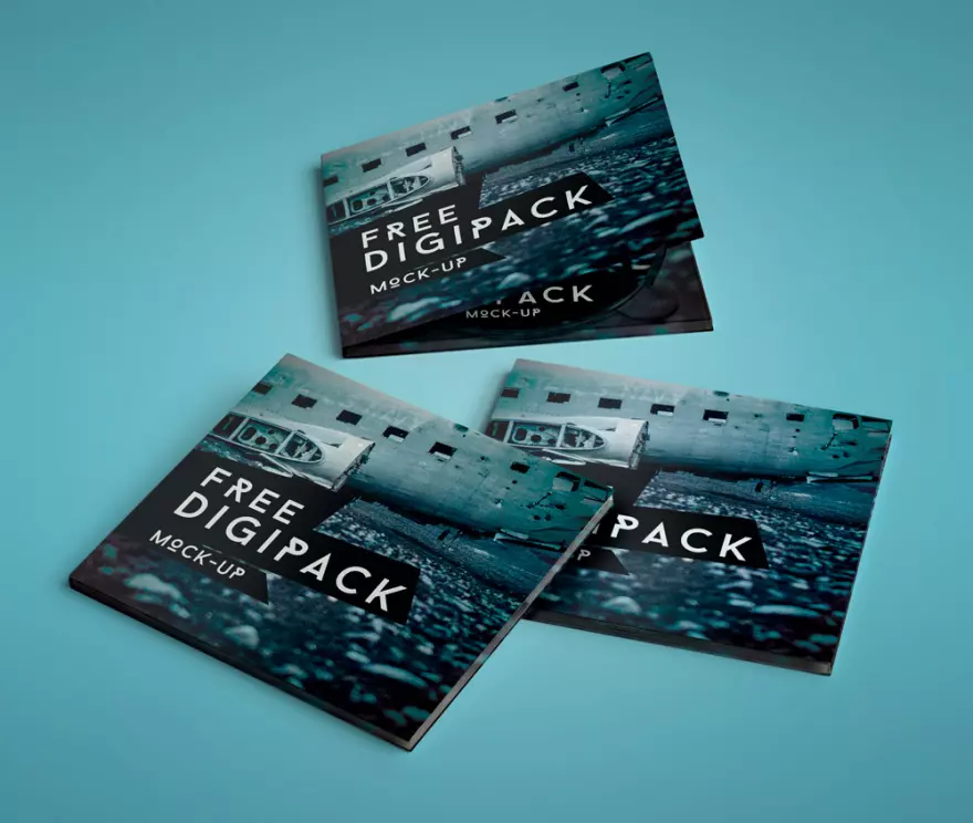 Download PSD mockup of three CD cases