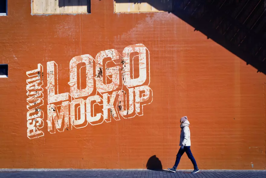 Download Logo PSD mockup on the wall